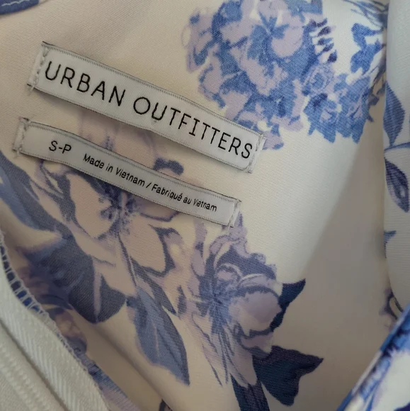 UO Satin Wrap Midi V-Neck Dress Size S Blue Floral Ruching Spaghetti Strap Slit - Picture 6 of 11